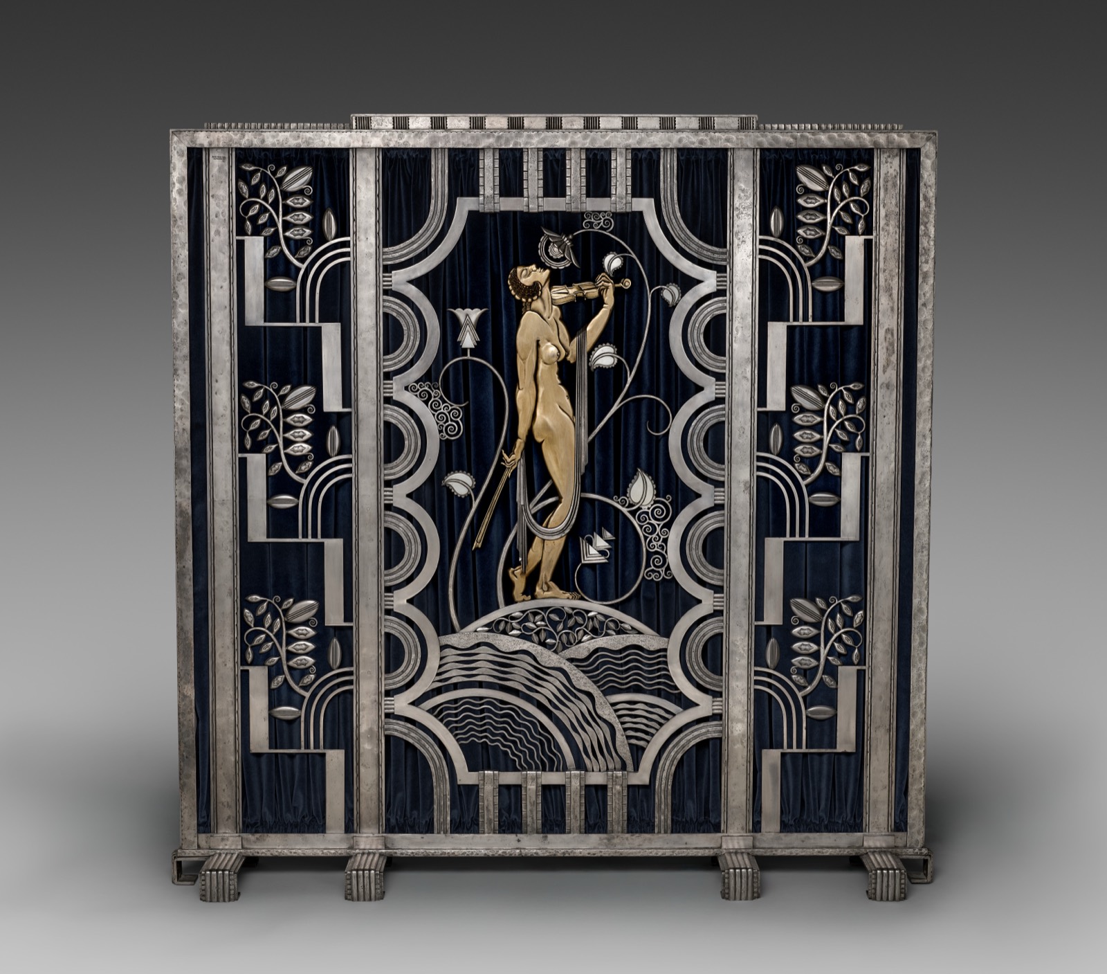Muse with Violin Screen, Paul Fehér